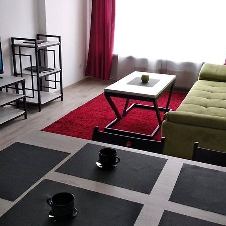 Fly Up Home Apartment Boryspilʼ Exterior foto