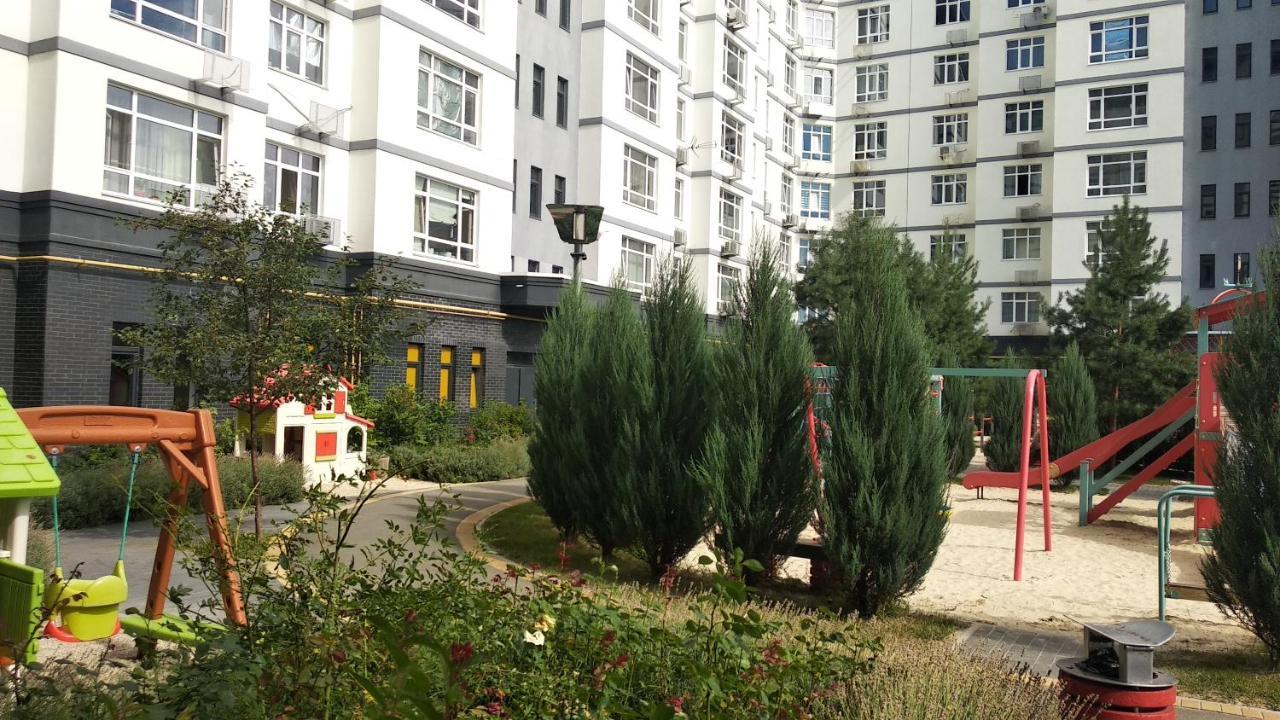 Fly Up Home Apartment Boryspilʼ Exterior foto
